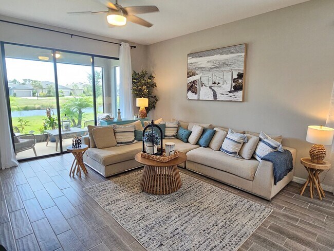 Building Photo - Annual Furnished or Seasonal Short-Term 4 Bedroom 2.5 Bathroom Home in Palmero!