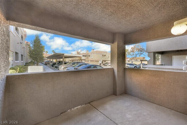 Building Photo - 5525 W Flamingo Rd