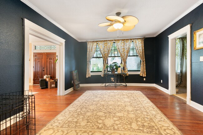 Building Photo - 3350 Jena St