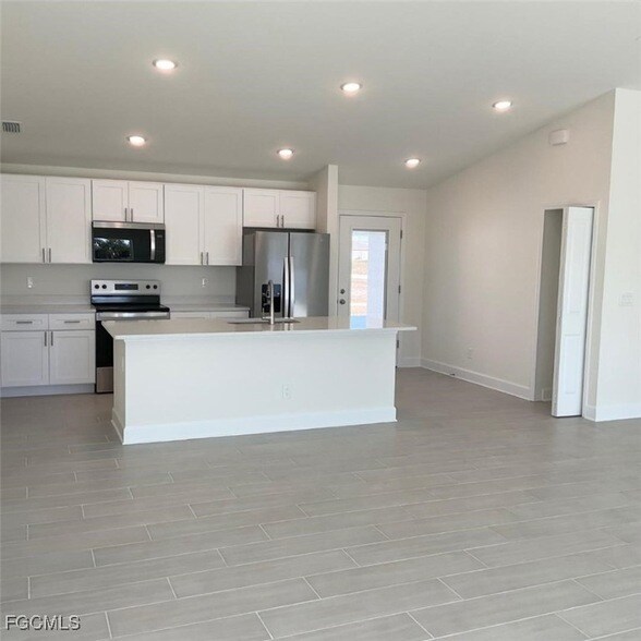 Building Photo - 1726 NW 17th St