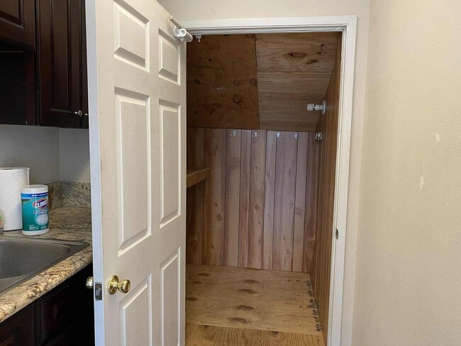 Building Photo - Cozy Unit in Westminster for Lease