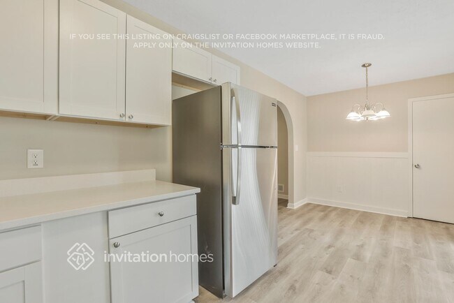 Building Photo - 10 Porter Cir