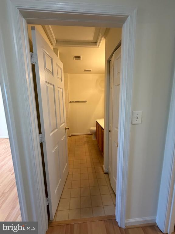 Building Photo - 9068 Falcon Glen Ct