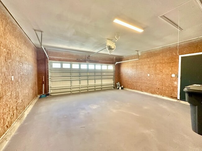 Building Photo - 302 Cll Escada