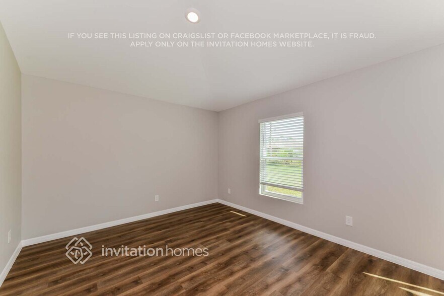 Building Photo - 410 Kostner St