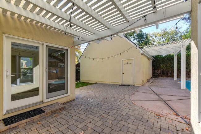 Building Photo - 3924 S St