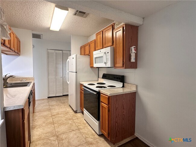 Building Photo - 158 Stockmen Ln