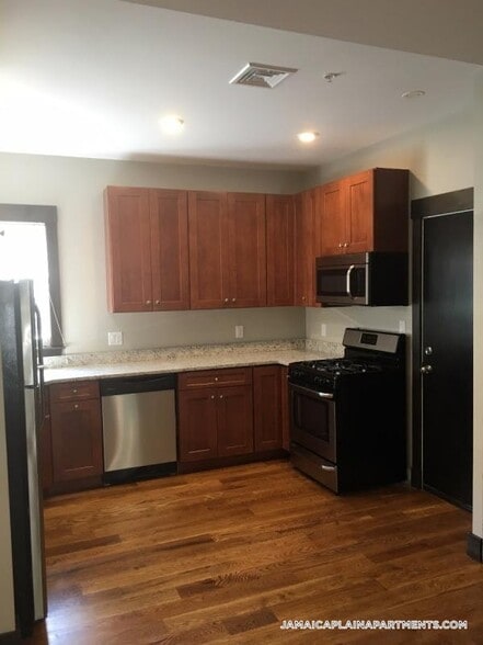 Building Photo - 46 Creighton St