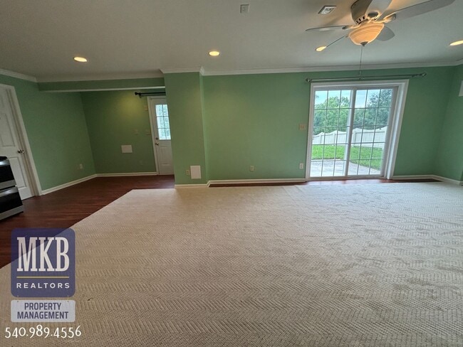 Building Photo - 6423 Westshire Ct