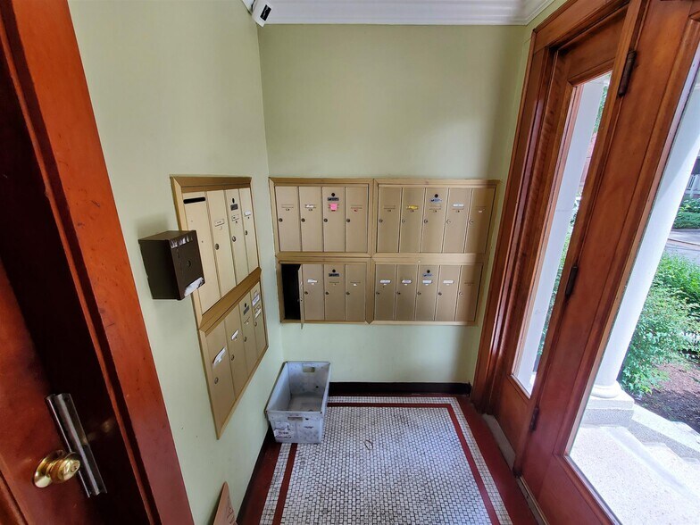 Building Photo - 11 Ellery St