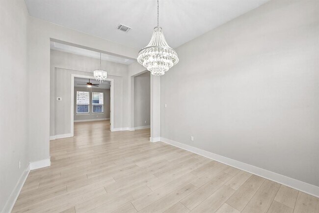 Building Photo - 475 Gamble Dr