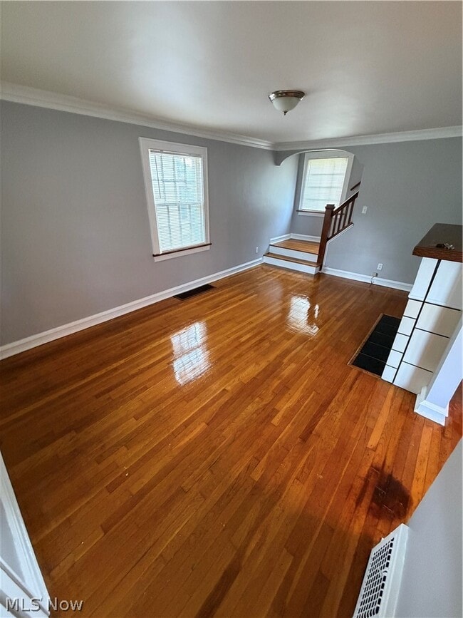 Building Photo - 52 Meadowbrook Ave