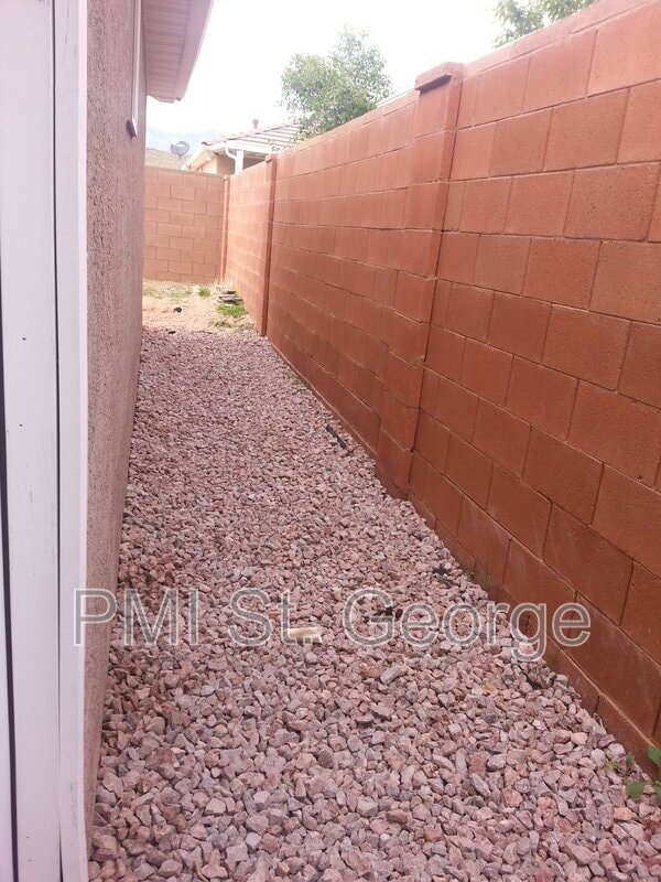 Building Photo - 73 Pheasant Dr