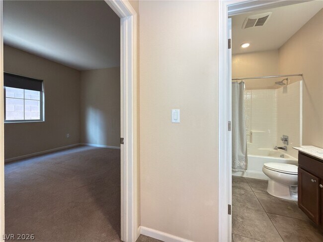 Building Photo - 208 Rocky Basin St