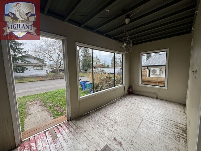 Building Photo - WA271