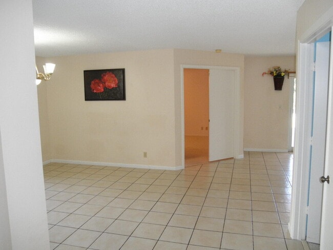 Building Photo - 401 NW 23rd St