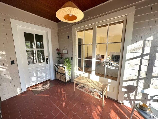 Building Photo - 608 Ackerman Ave