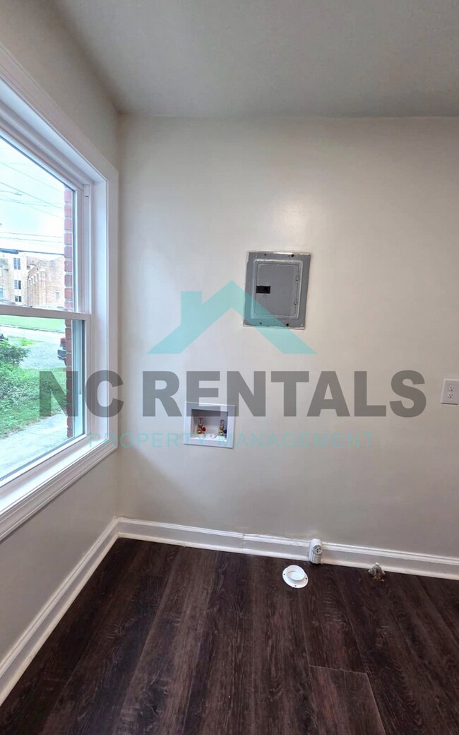 Building Photo - 601 Chestnut Dr