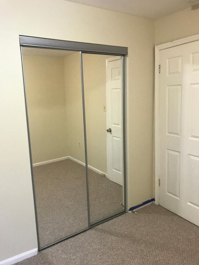 Building Photo - 2030 E Baltimore St