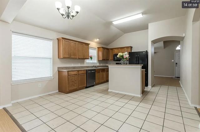 Building Photo - 6440 Stone Lake Dr