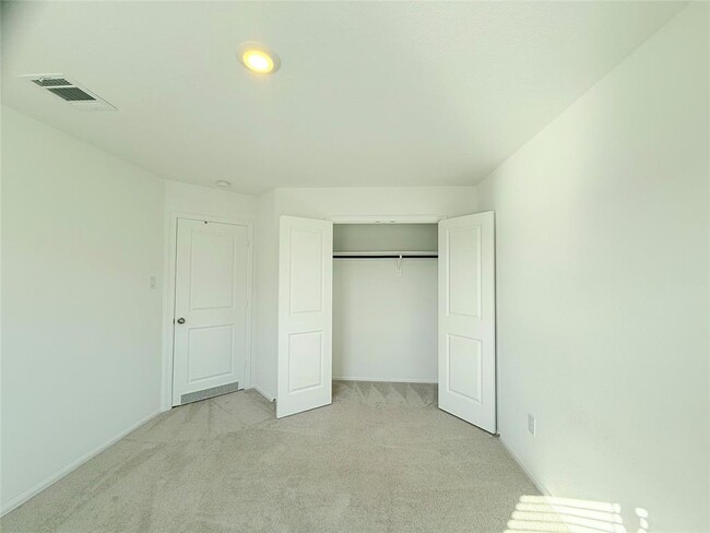Building Photo - 6310 Barrington Clf Trl