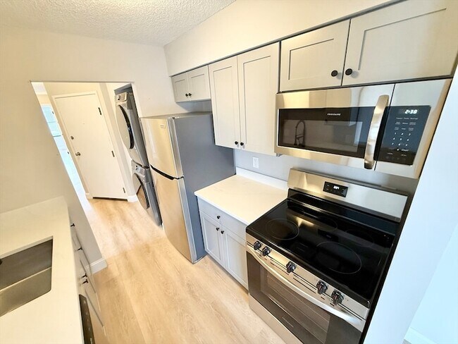 Building Photo - 59-69 Msgr Patrick j Lydon Way Unit 306