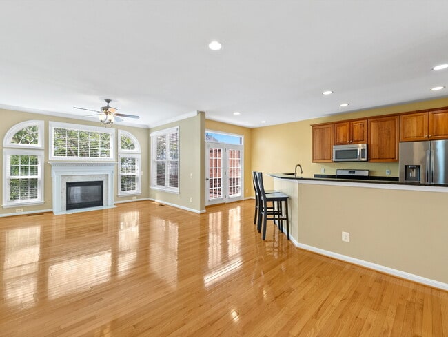 Building Photo - 15005 Danube Way