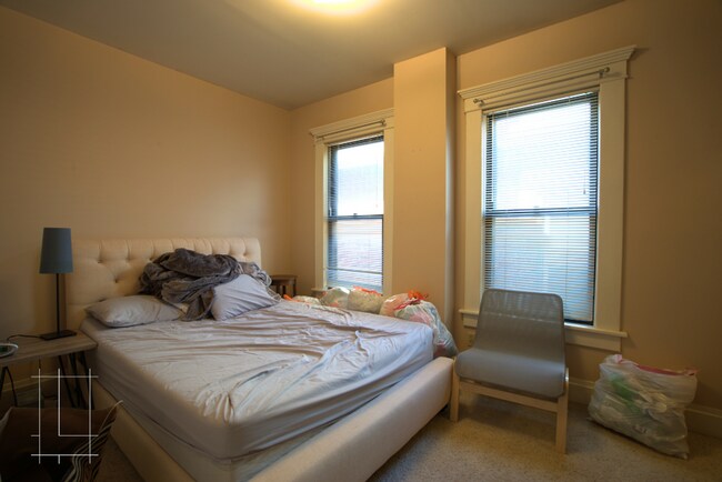 Building Photo - 860 Summit St