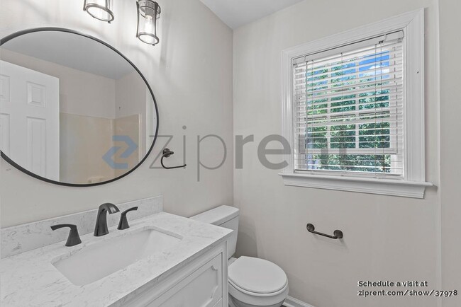 Building Photo - 8730 Fieldgate Dr