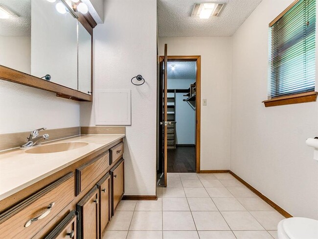 Building Photo - 4721 Persimmon Ct