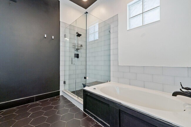 Building Photo - 231 Caravelle Dr