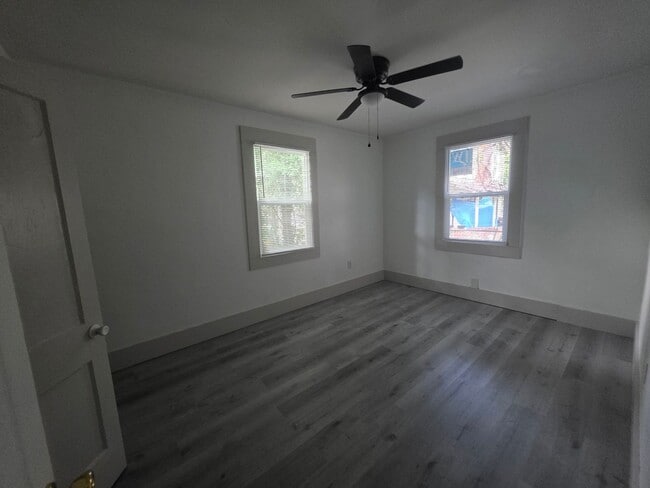 Building Photo - 4421 Windemere Ave