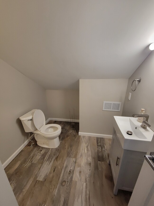 Building Photo - 808 W National Rd