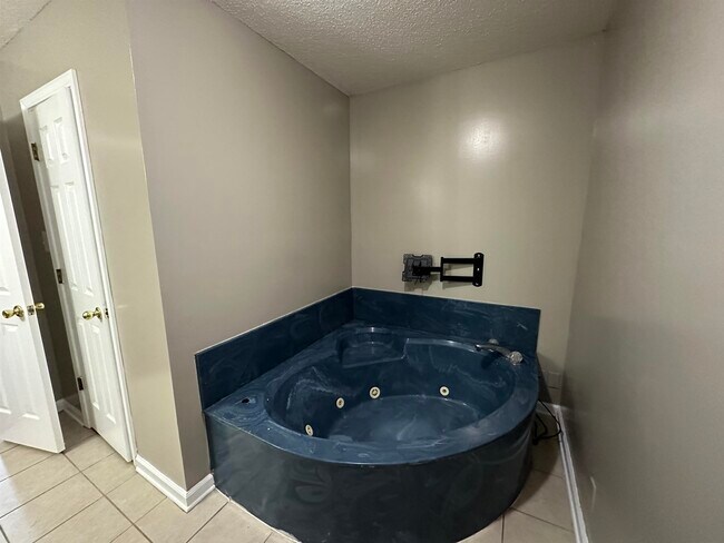 Building Photo - 2545 Turnage Valley Dr