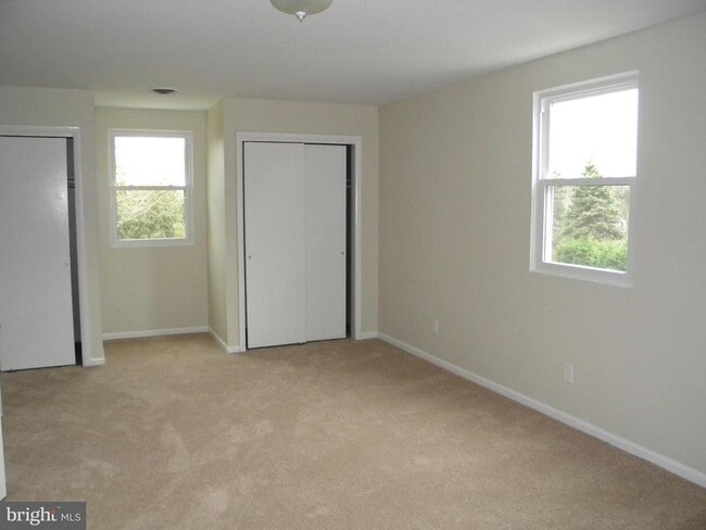 Building Photo - 5022 Druid Dr