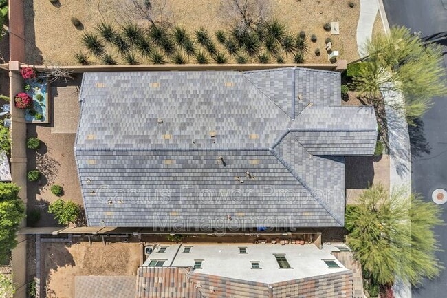 Building Photo - 45 N Iss Dr