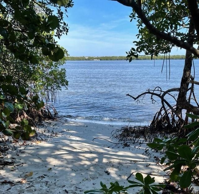 Building Photo - 5748 SE Riverboat Dr