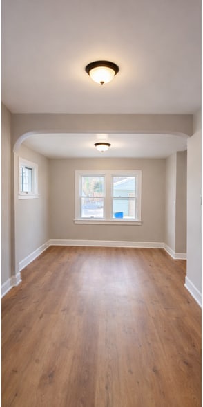 Building Photo - 3584 Lloyd Rd