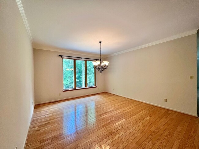 Building Photo - 3005 Hickory Tree Pl