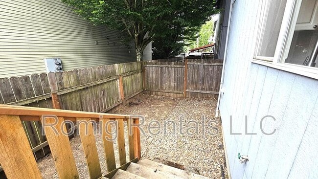 Building Photo - 6709 NE 55th St