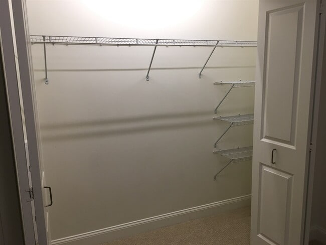 Building Photo - 875 Elm St