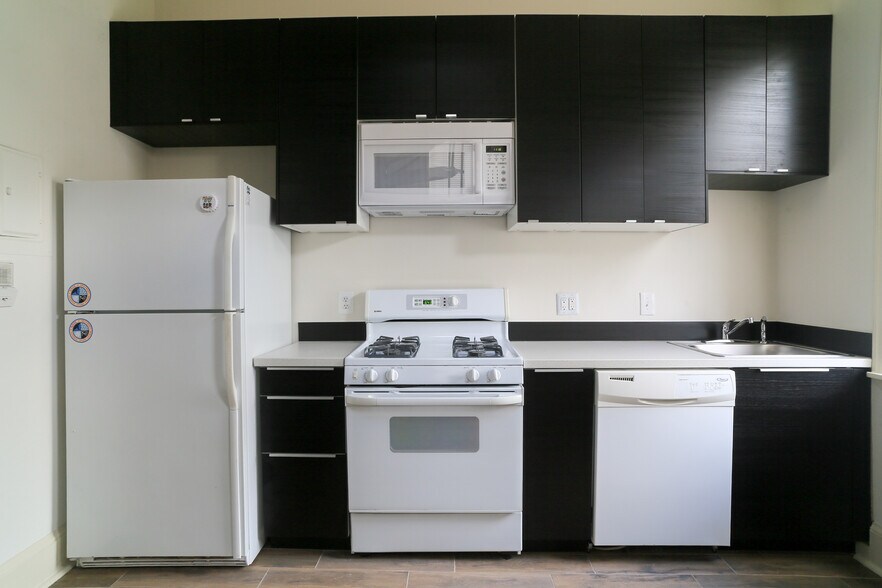 Building Photo - 2129 N St NW
