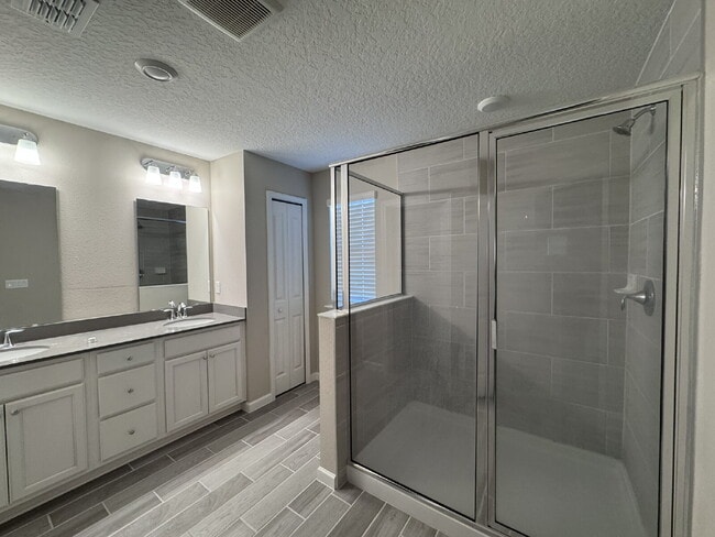 Building Photo - Townhome for Rent in Longleaf Community