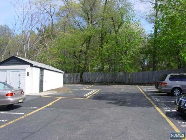 Building Photo - 431 Grand Ave