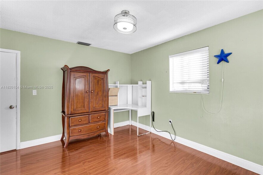 Building Photo - 8430 NW 15th Ct