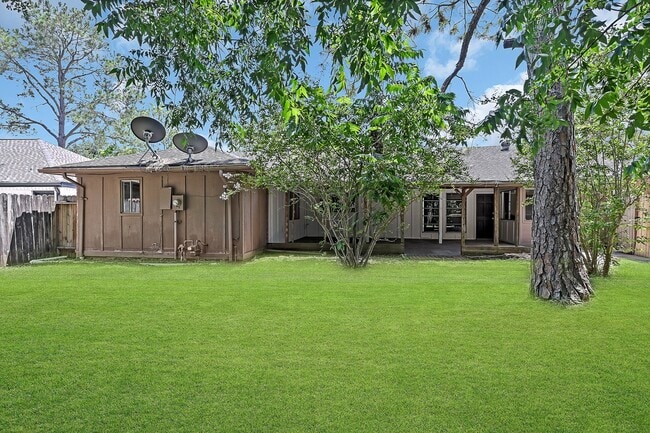 Building Photo - 2326 Turtle Creek Dr