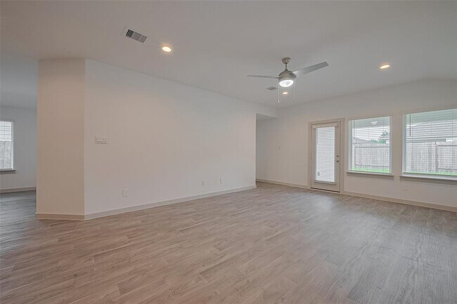 Building Photo - 12715 Basinghall Ln