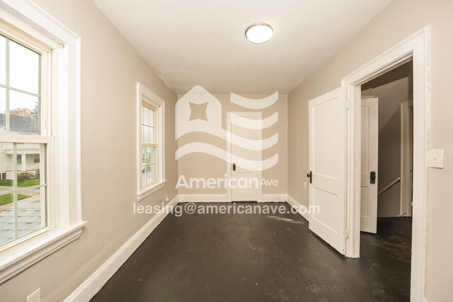 Building Photo - 10909 Park Heights Ave