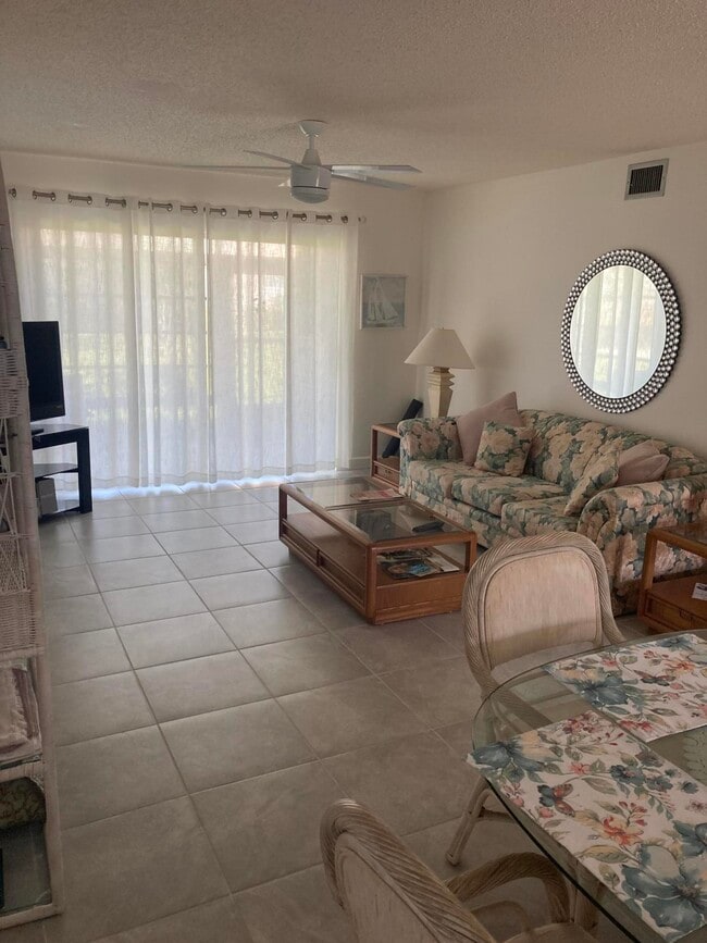 Building Photo - 2950 SE Ocean Blvd