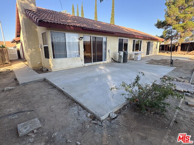 Building Photo - 26224 Huxley Dr